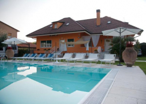 Villa Orange, Pescantina